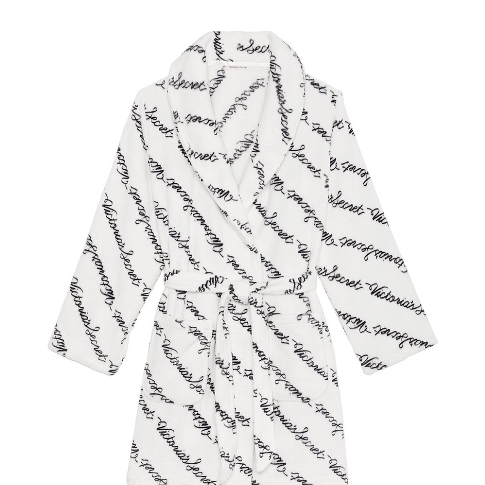 NWT Victoria’s Secret Short Cozy Robe